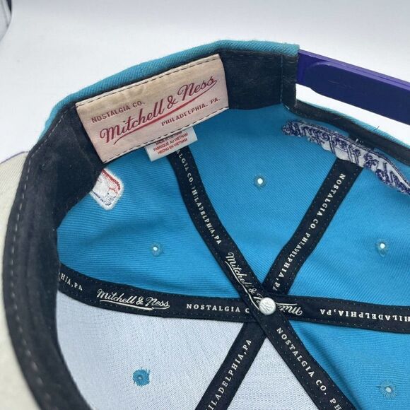 Mitchell & Ness Hat Charlotte Hornets Snapback Hardwood Classics Basketball Cap - Picture 6 of 8